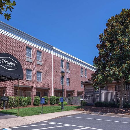 Hampton Inn Lexington Historic Area Экстерьер фото