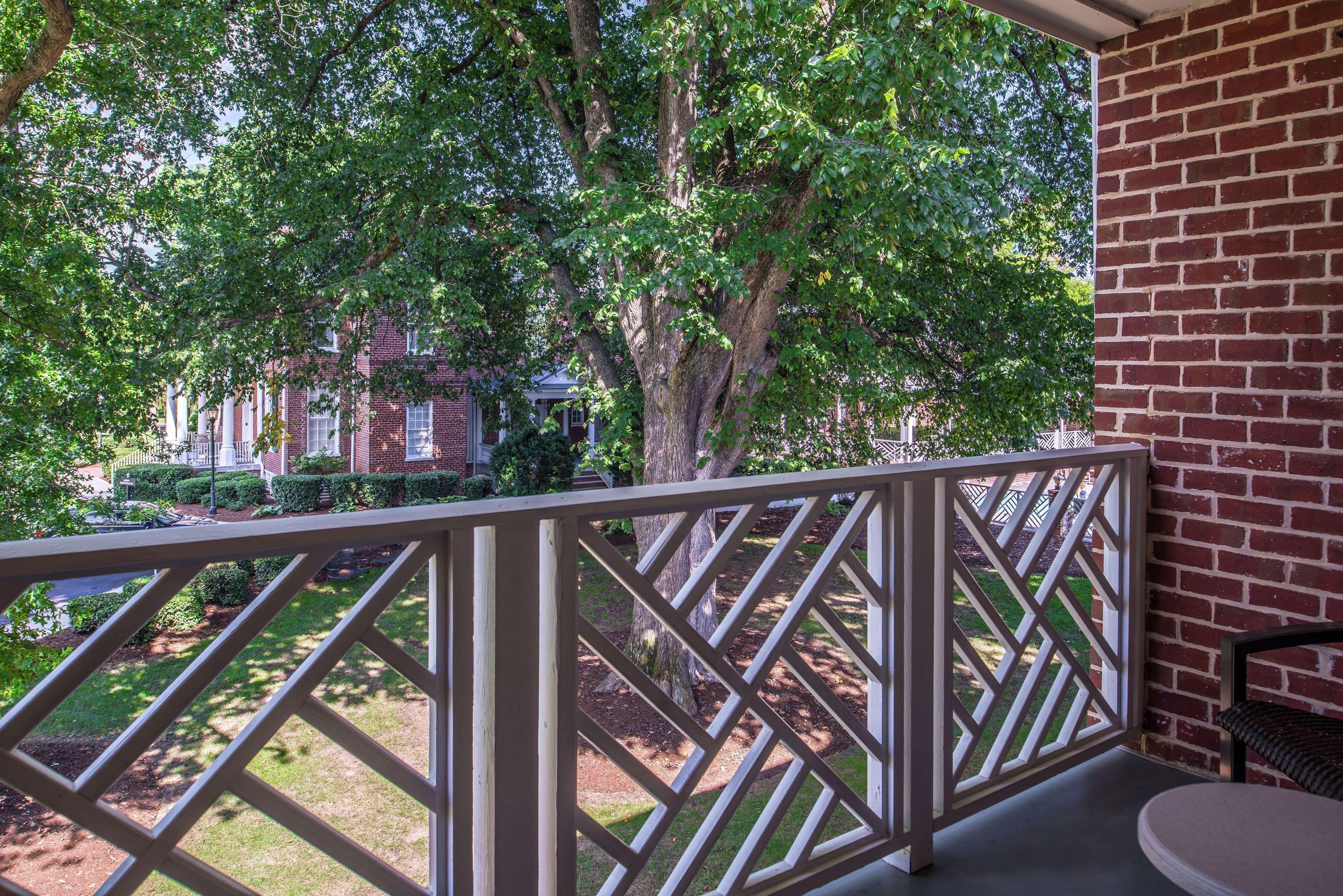 Hampton Inn Lexington Historic Area Экстерьер фото