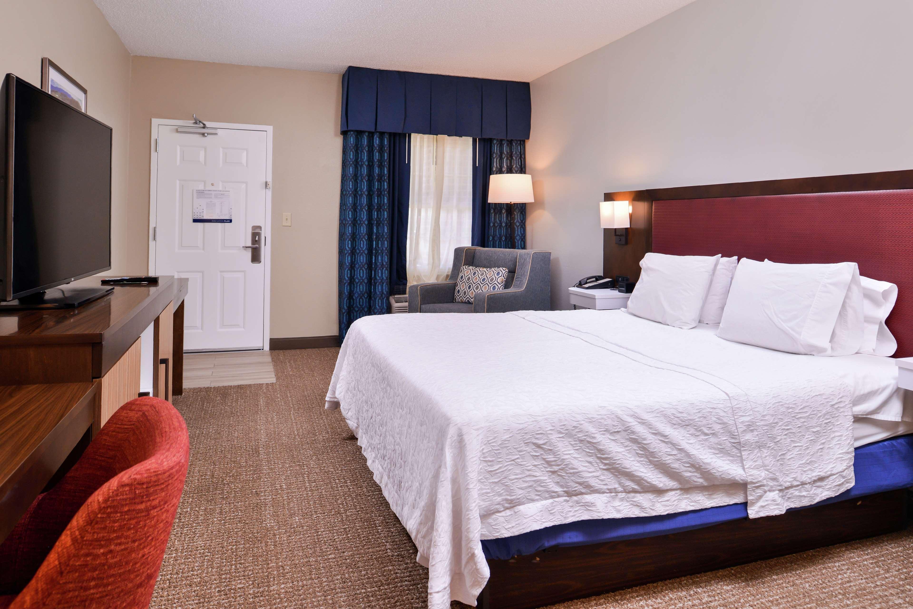 Hampton Inn Lexington Historic Area Экстерьер фото
