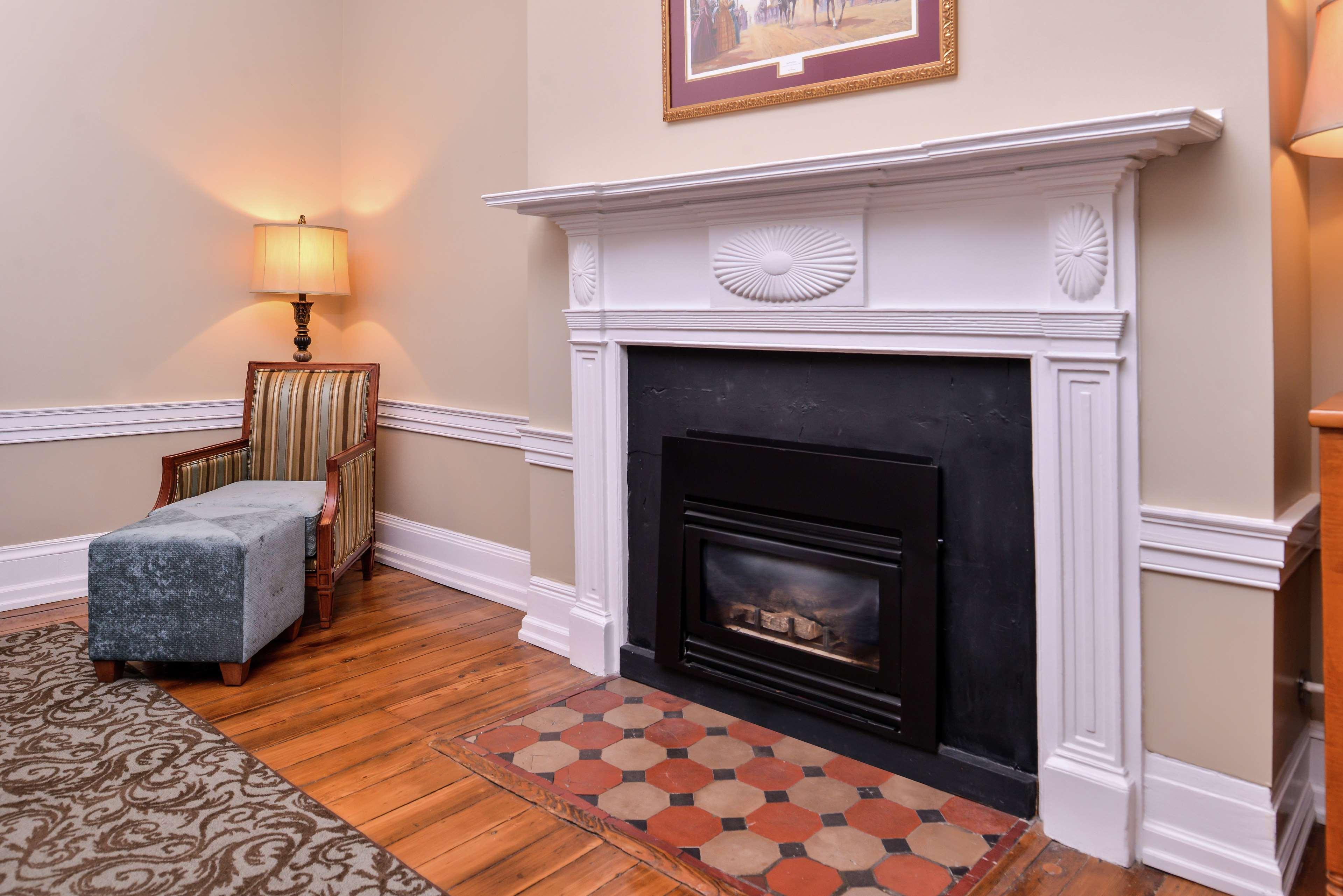 Hampton Inn Lexington Historic Area Экстерьер фото