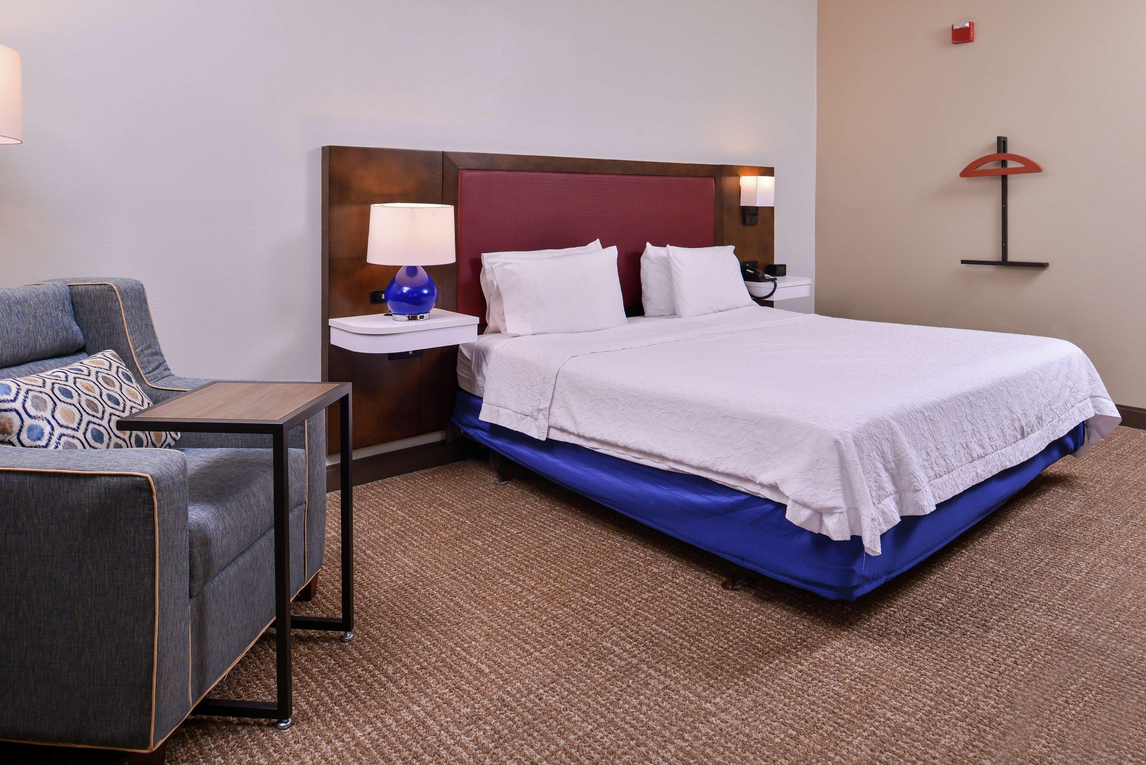 Hampton Inn Lexington Historic Area Экстерьер фото