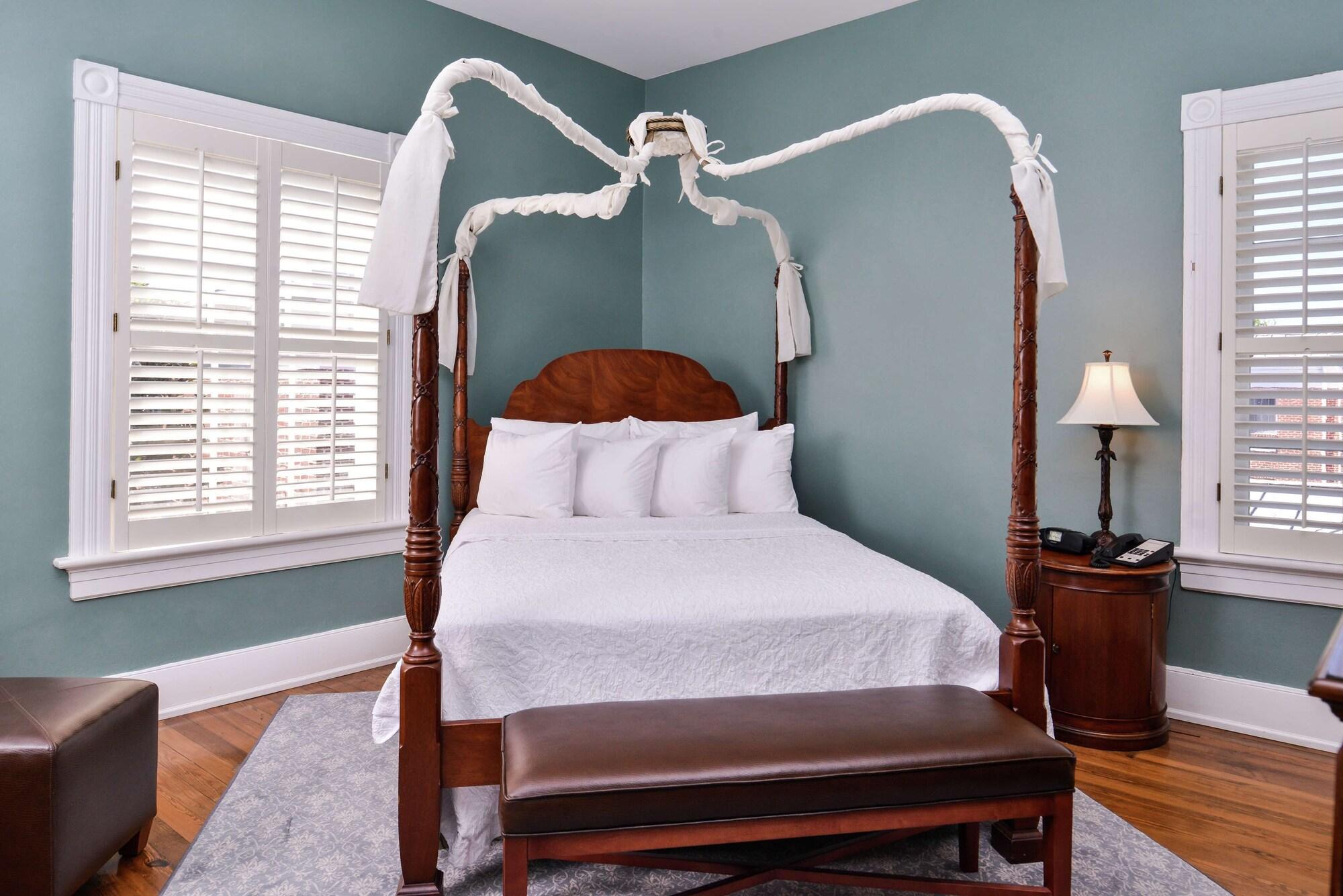 Hampton Inn Lexington Historic Area Экстерьер фото
