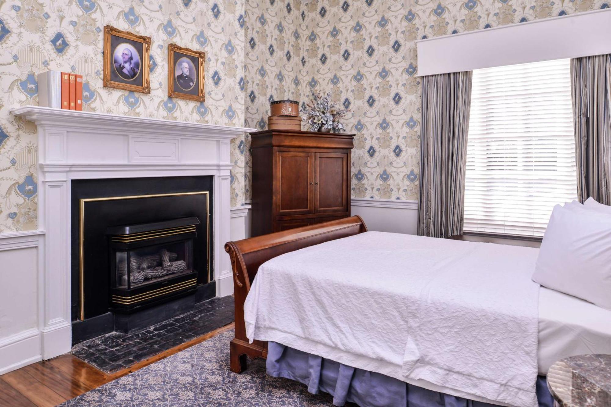 Hampton Inn Lexington Historic Area Экстерьер фото